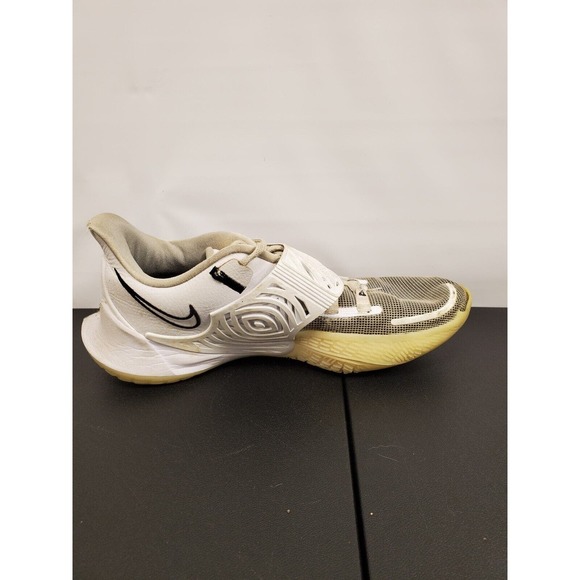 Nike‎ Kyrie Low 3 Eclipse CJ1286-100 Athletic Sneaker White Lace Up Mens Size 10 - Picture 2 of 15